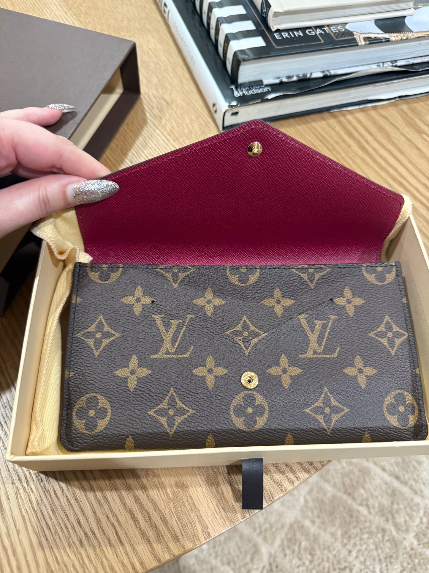 Pre-Owned Louis Vuitton Sarah Wallet NM Monogram Canvas